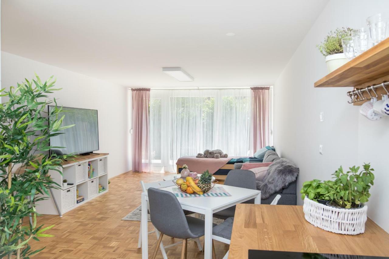 Family Apartment With Garden Liubliana Exterior foto